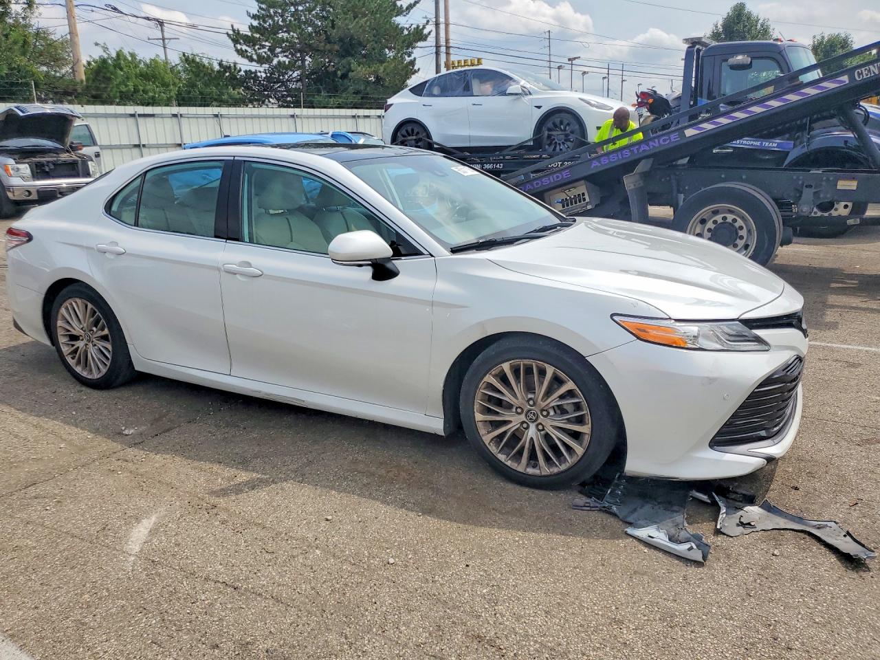 2019 TOYOTA CAMRY XLE — снимка 4