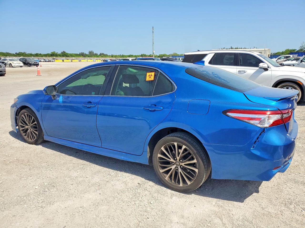 2018 TOYOTA CAMRY SE — снимка 2