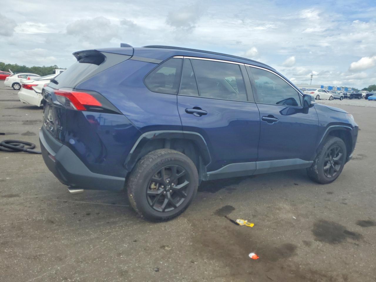 2021 TOYOTA RAV4 XLE — снимка 3