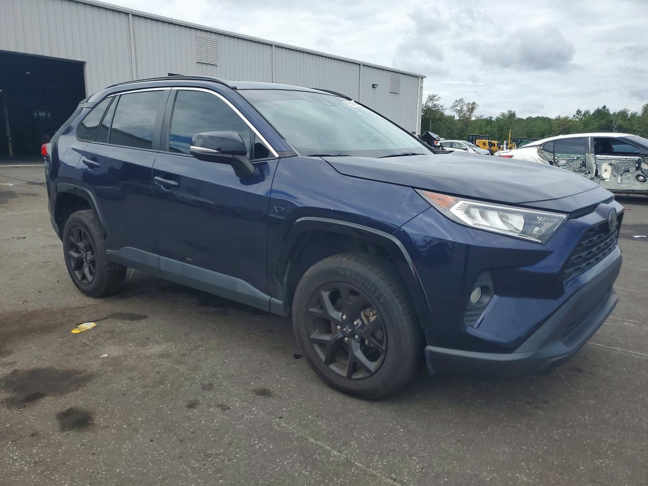 2021 TOYOTA RAV4 XLE — снимка 4