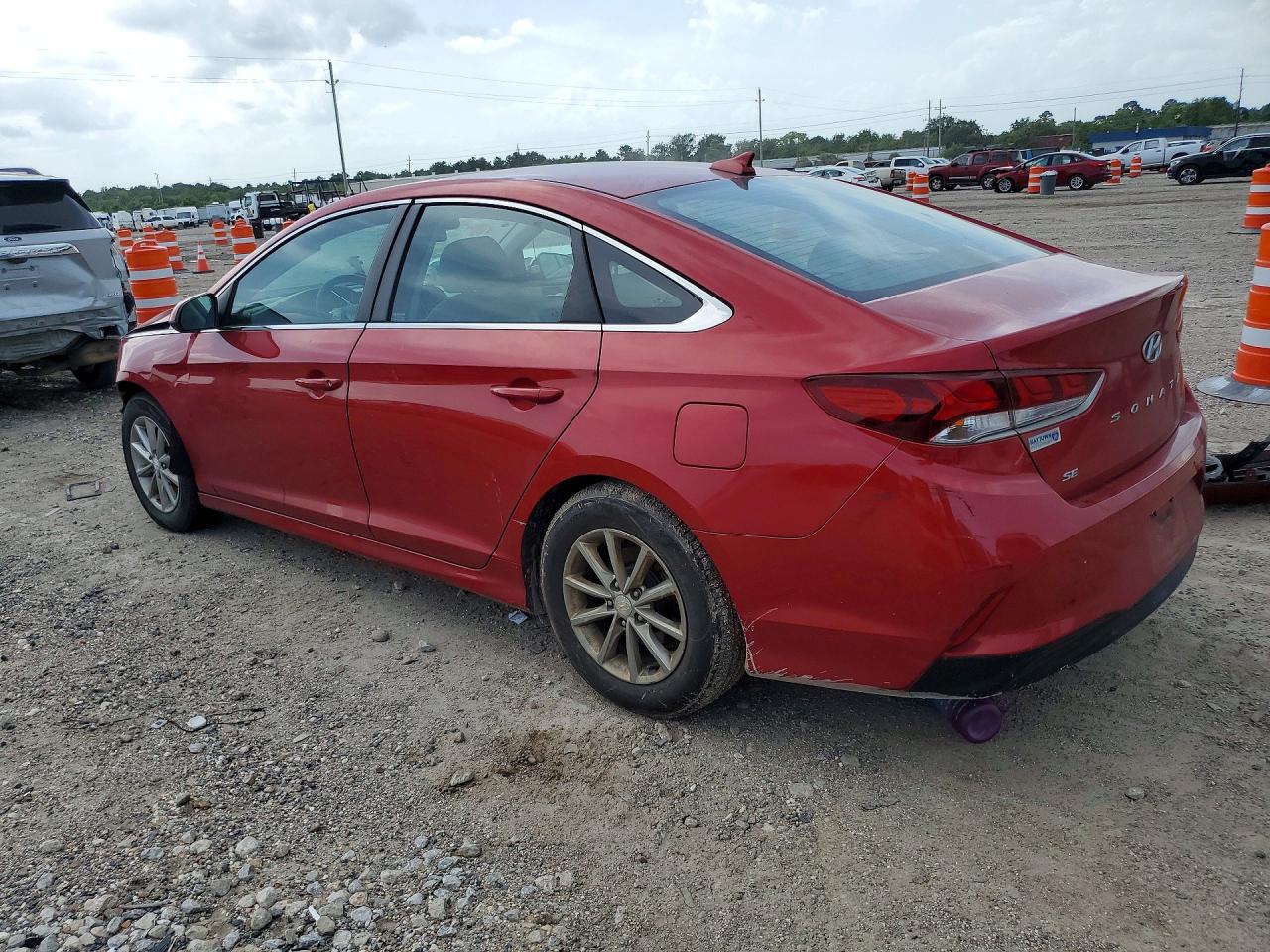 2019 HYUNDAI SONATA SE — снимка 2