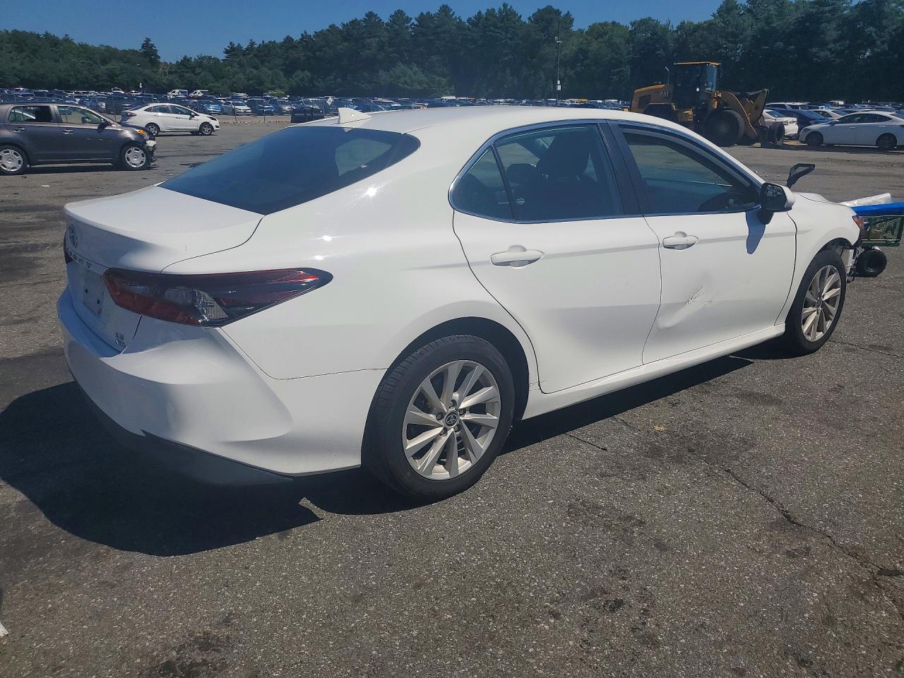 2022 TOYOTA CAMRY LE — снимка 3