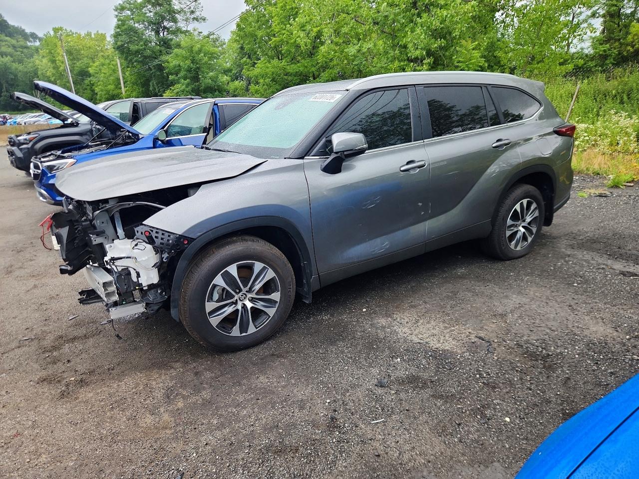 2026 TOYOTA HIGHLANDER XLE