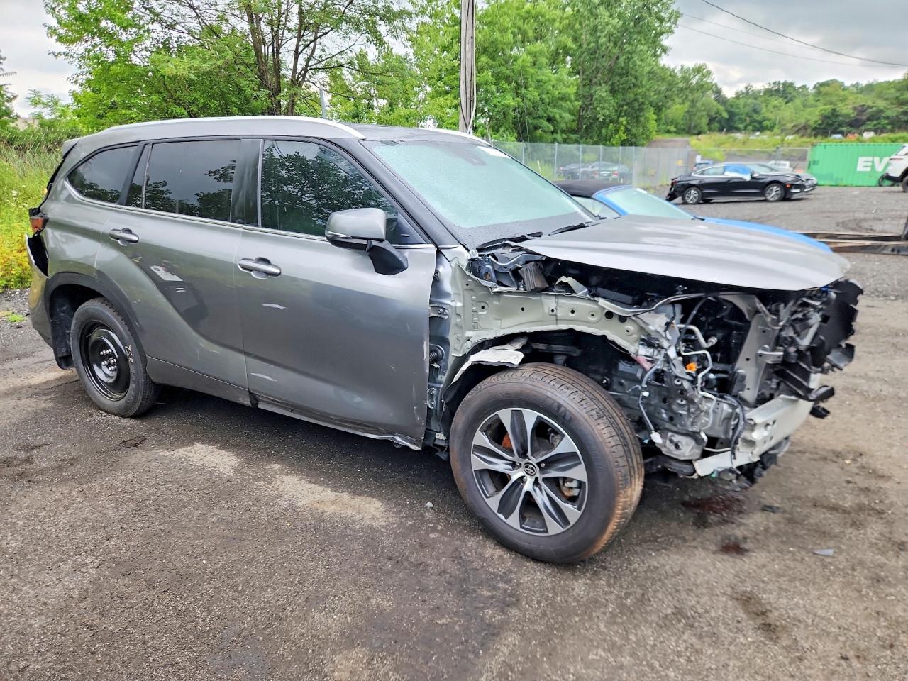 2026 TOYOTA HIGHLANDER XLE — снимка 4