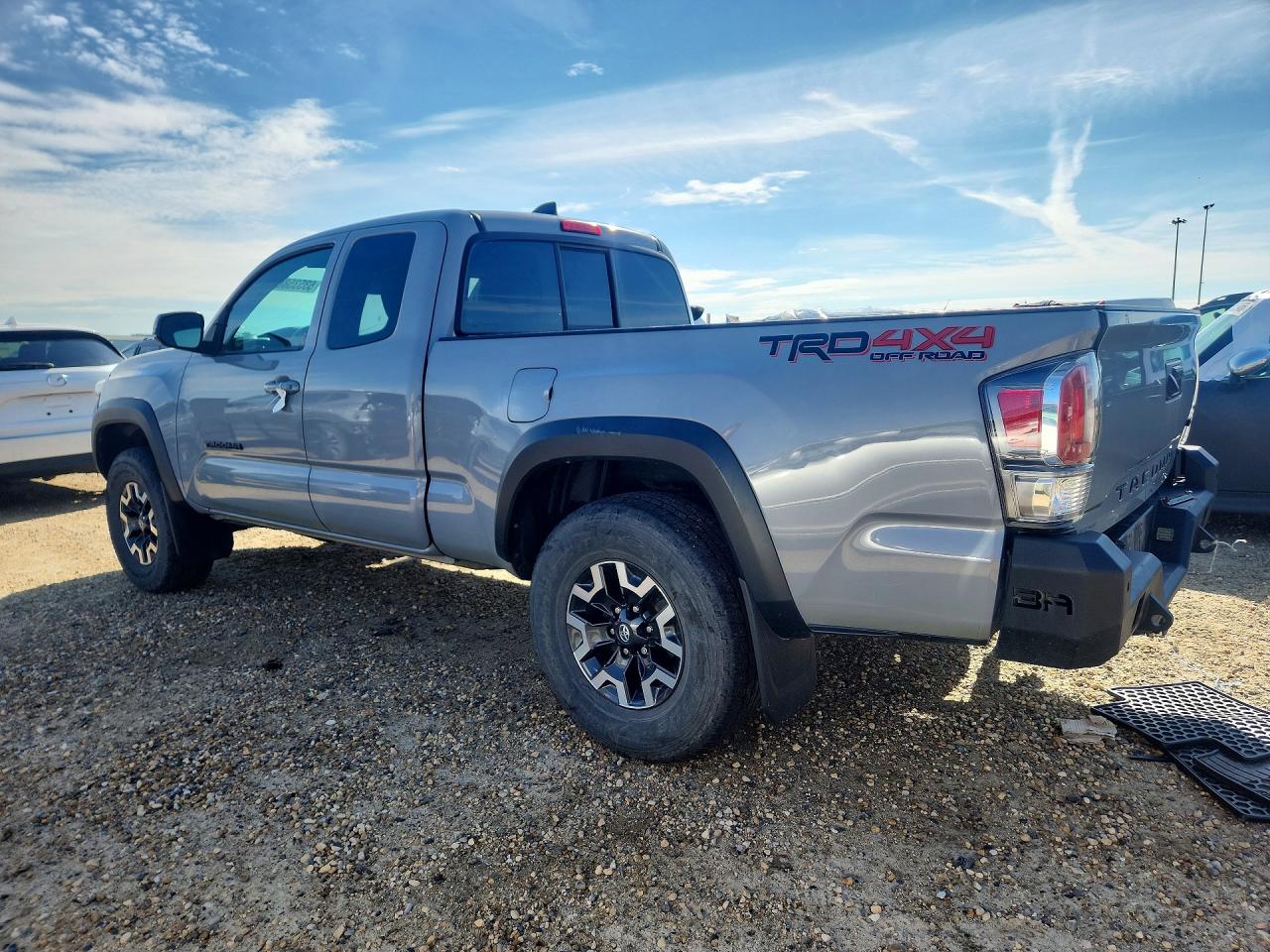 2021 TOYOTA TACOMA SR V6 — снимка 2