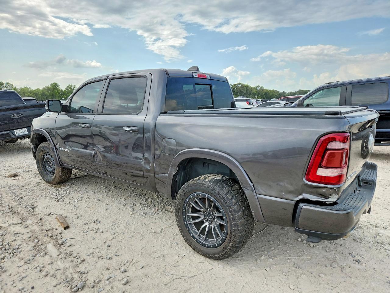 2021 RAM 1500 LARAMIE — снимка 2