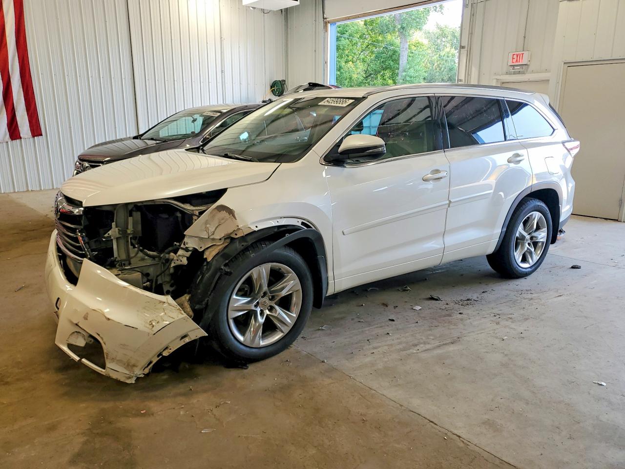 2015 TOYOTA HIGHLANDER LIMITED