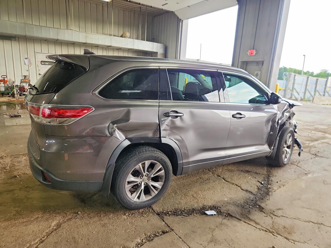 2015 TOYOTA HIGHLANDER XLE — снимка 3