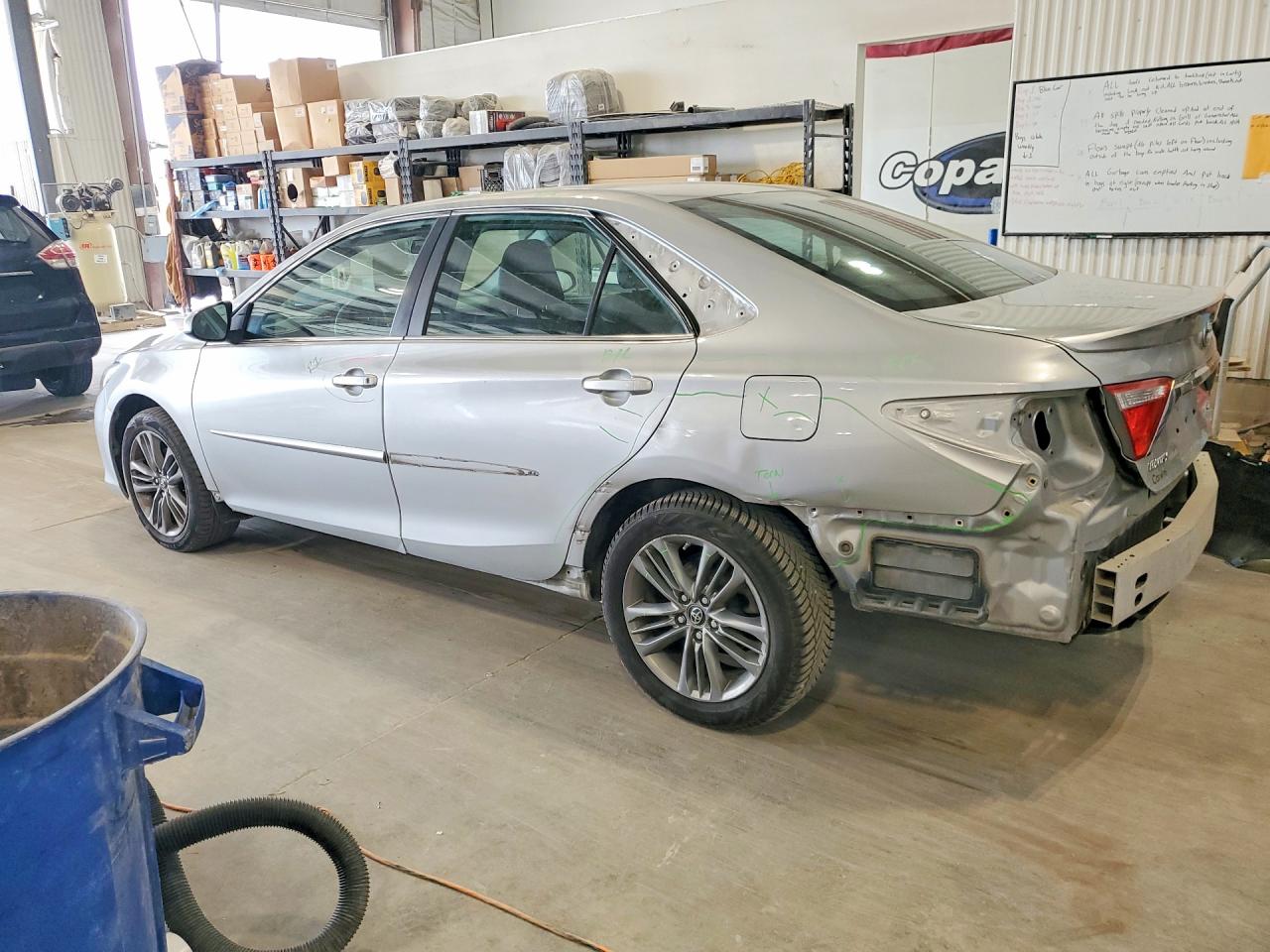 2017 TOYOTA CAMRY HYB LE/SE/XLE — снимка 2