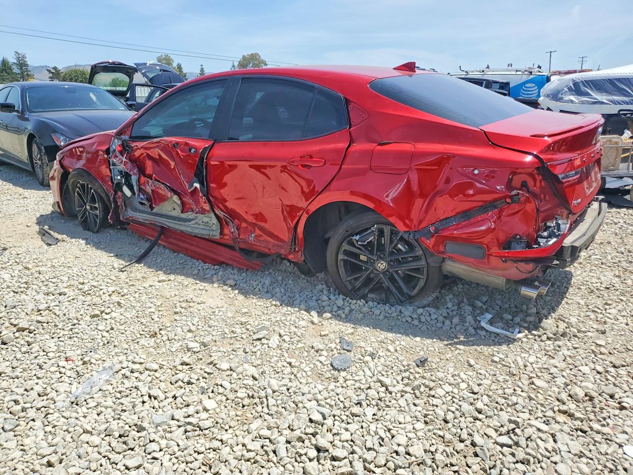 2025 TOYOTA CAMRY SE — снимка 2