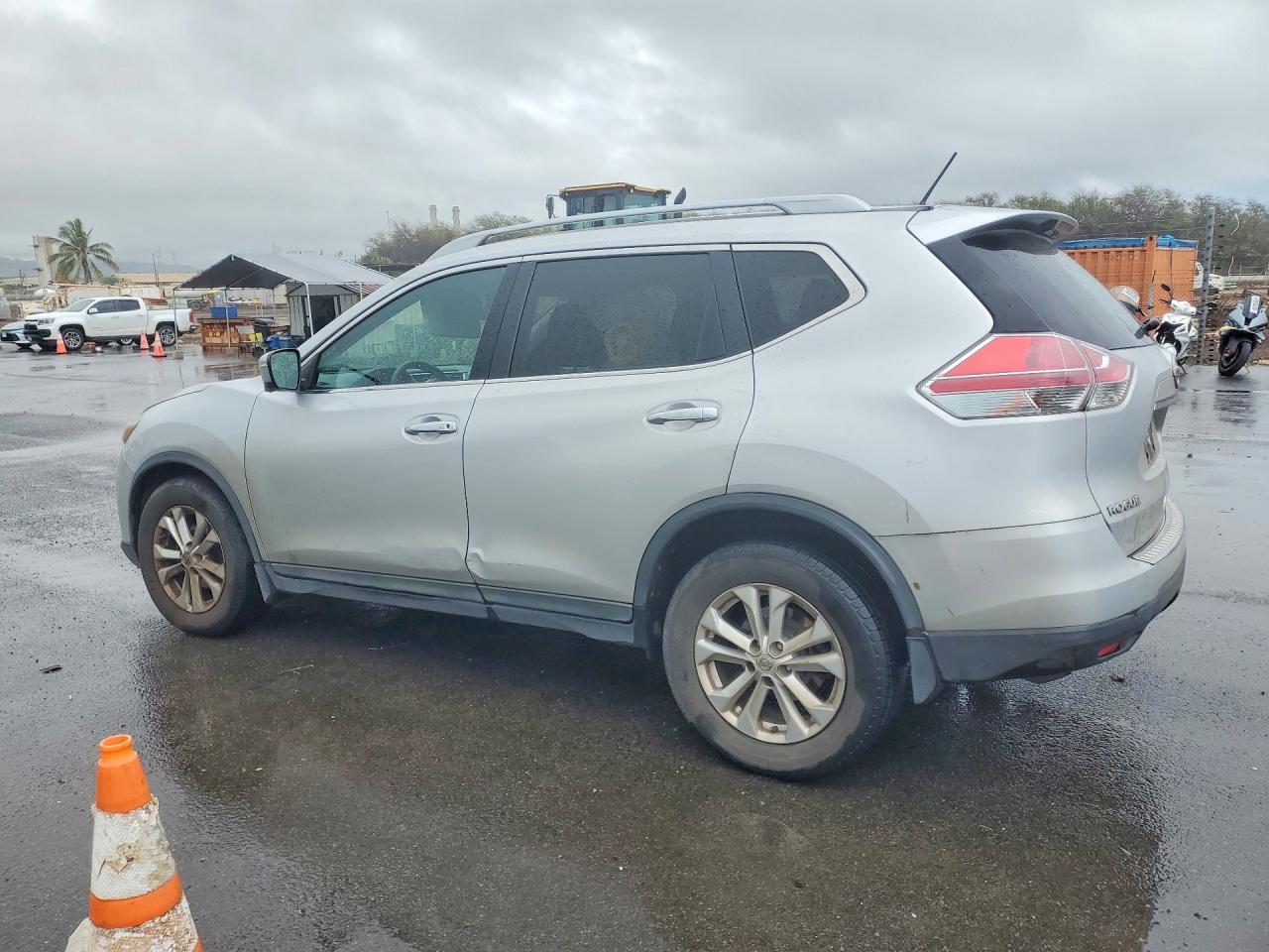 2015 NISSAN ROGUE SV — снимка 2