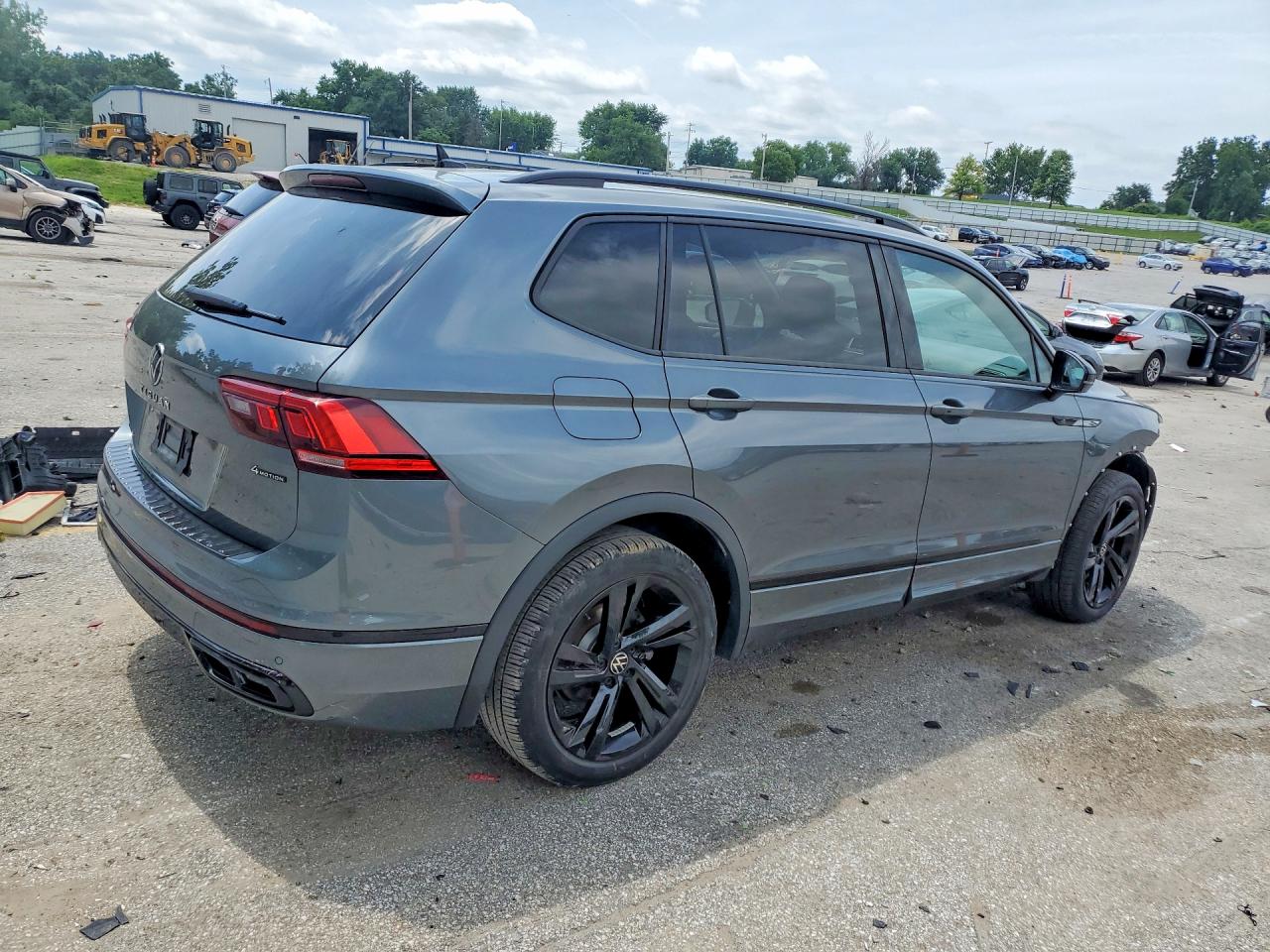 2024 VOLKSWAGEN TIGUAN SE R-LINE BLACK — снимка 3