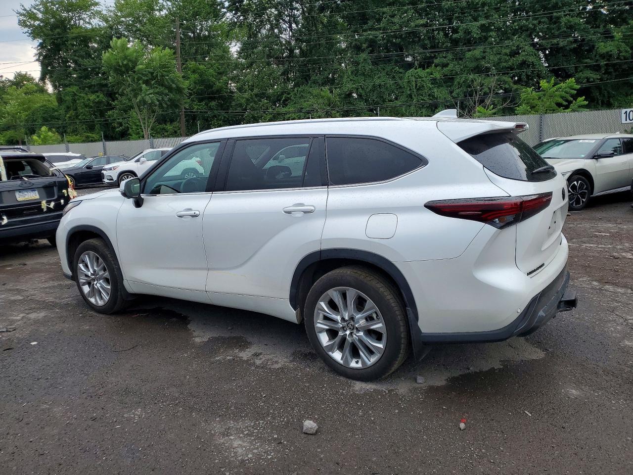 2026 TOYOTA HIGHLANDER LIMITED — снимка 2