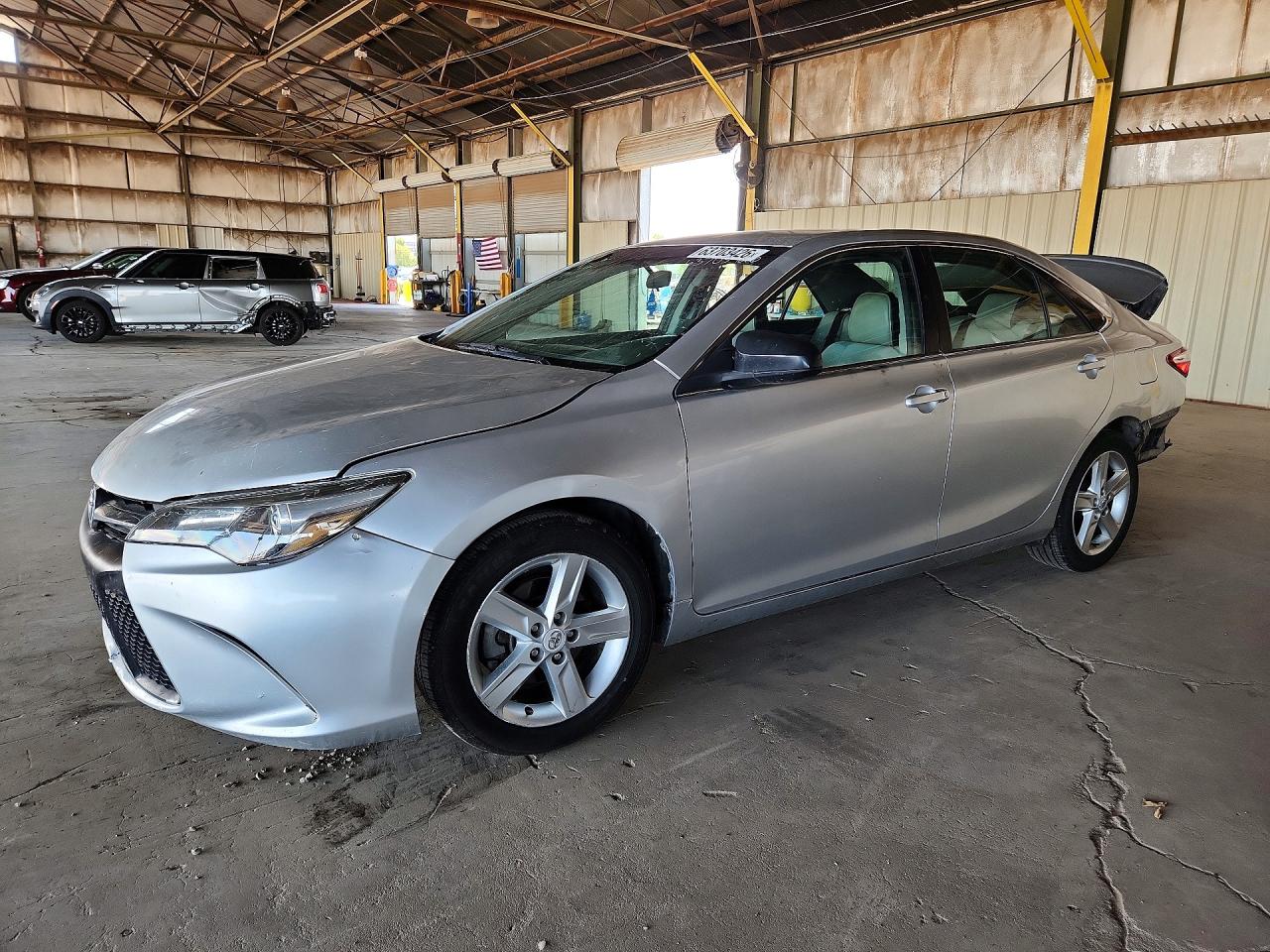 2016 TOYOTA CAMRY SE