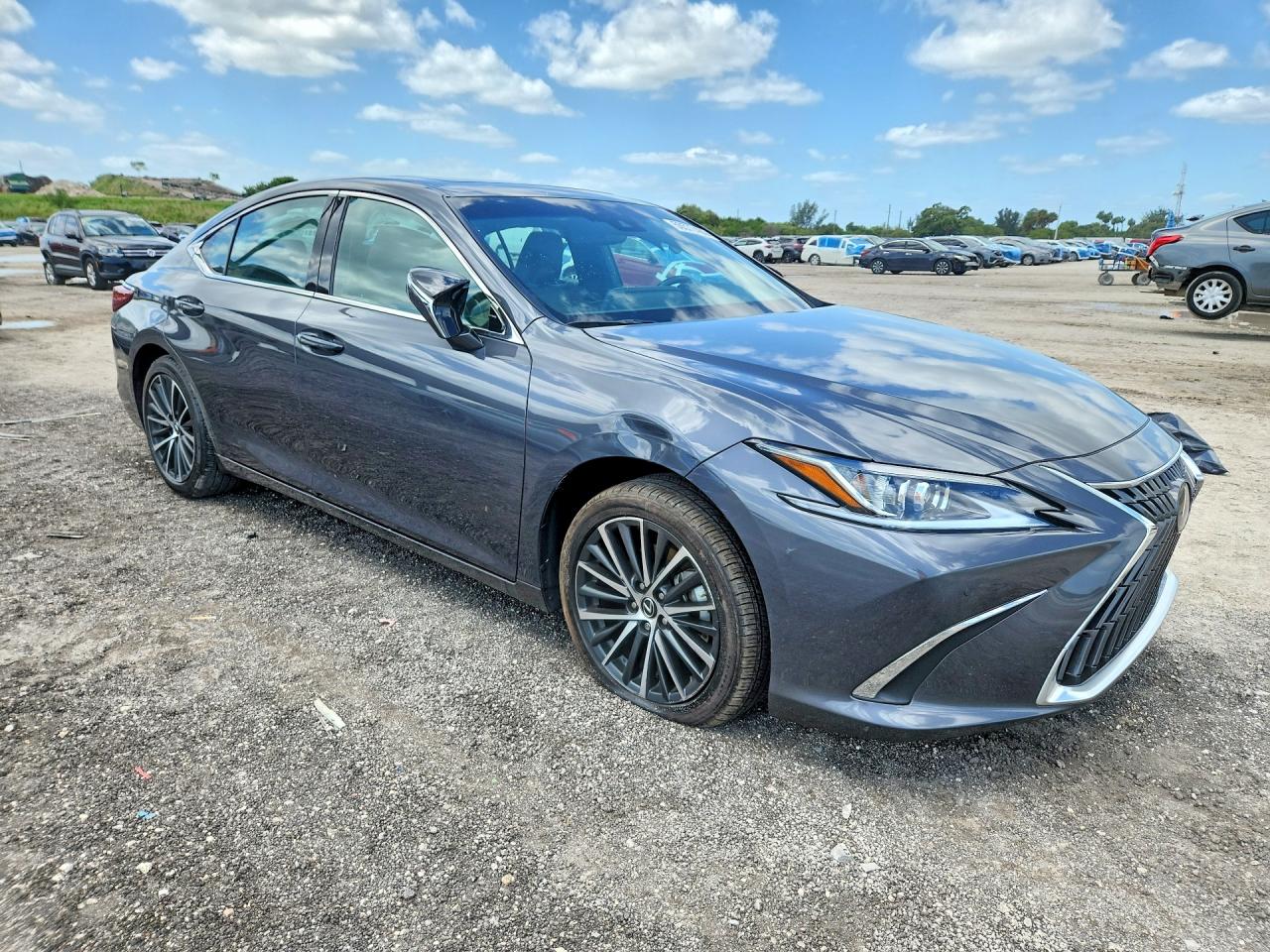 2025 LEXUS ES 350 BASE — снимка 4
