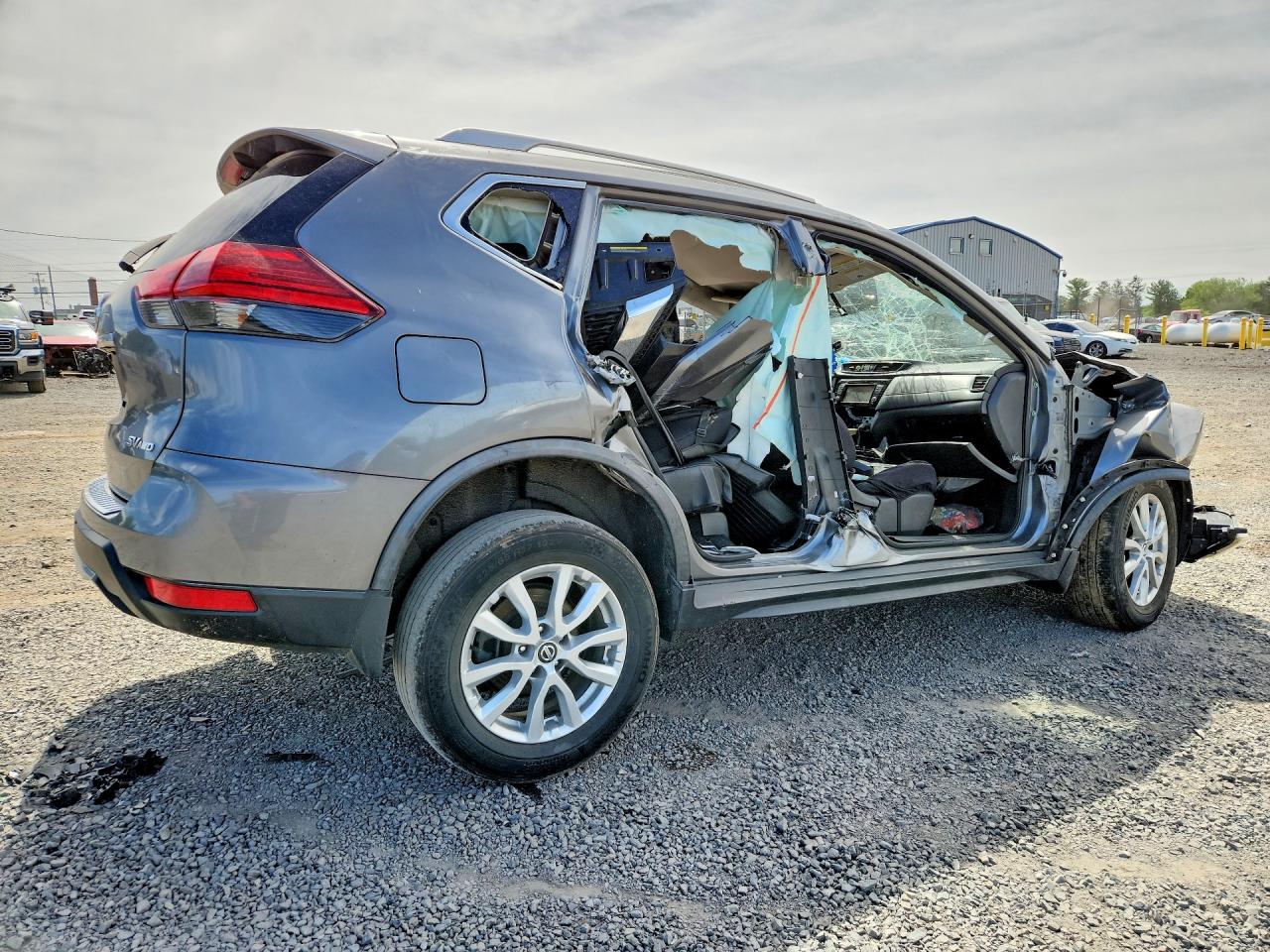 2017 NISSAN ROGUE SV — снимка 3