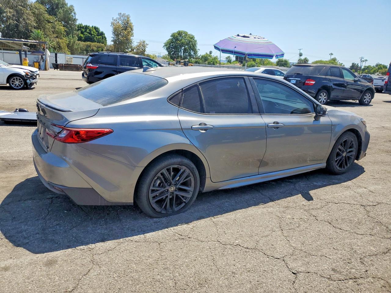 2025 TOYOTA CAMRY SE — снимка 3