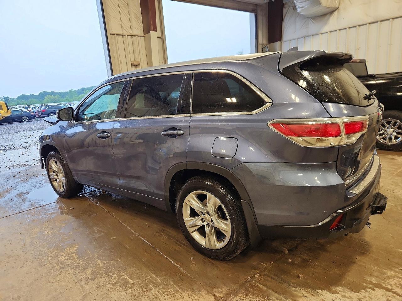 2015 TOYOTA HIGHLANDER LIMITED — снимка 2