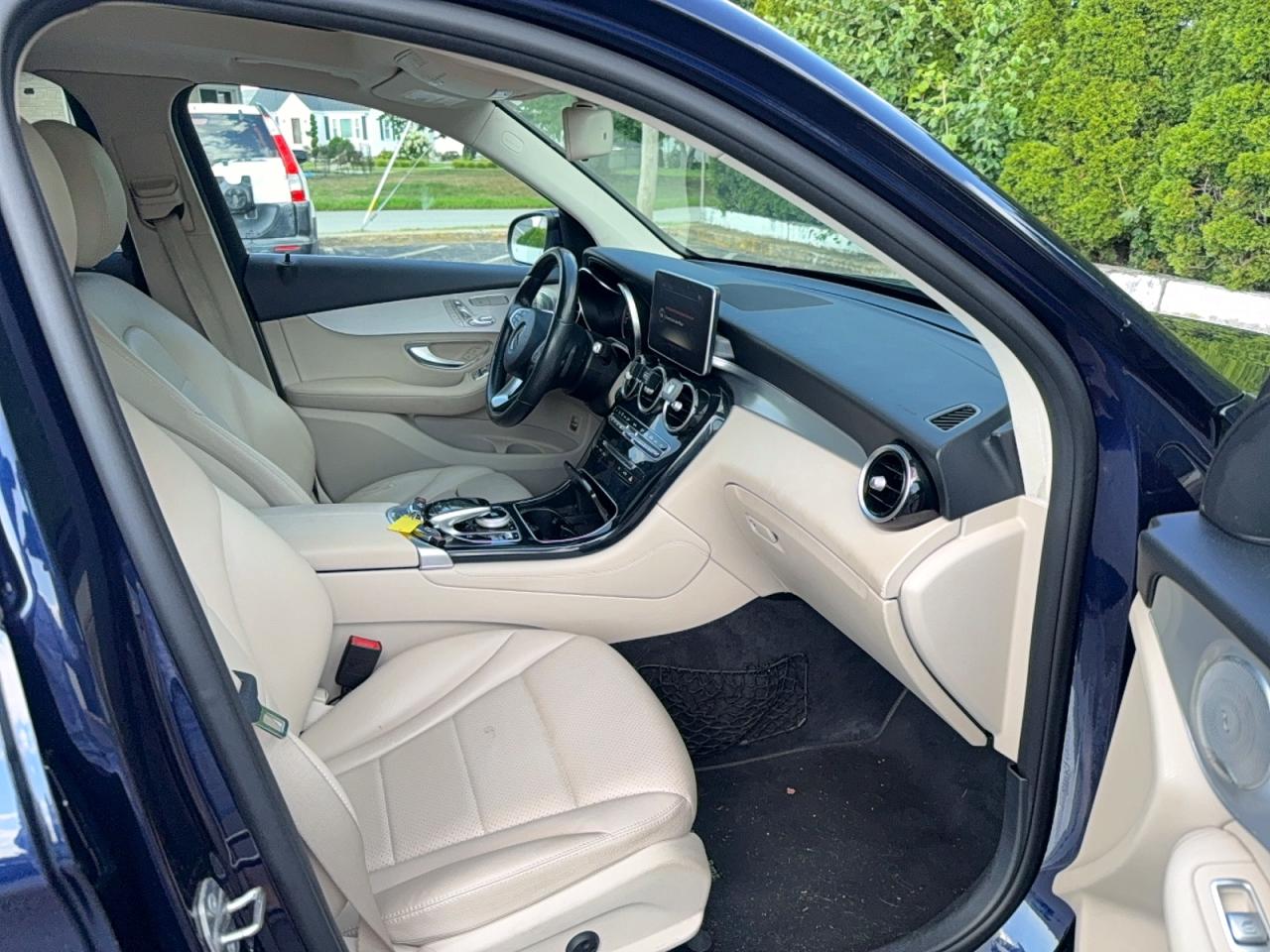2017 MERCEDES-BENZ GLC 300 4MATIC — снимка 5