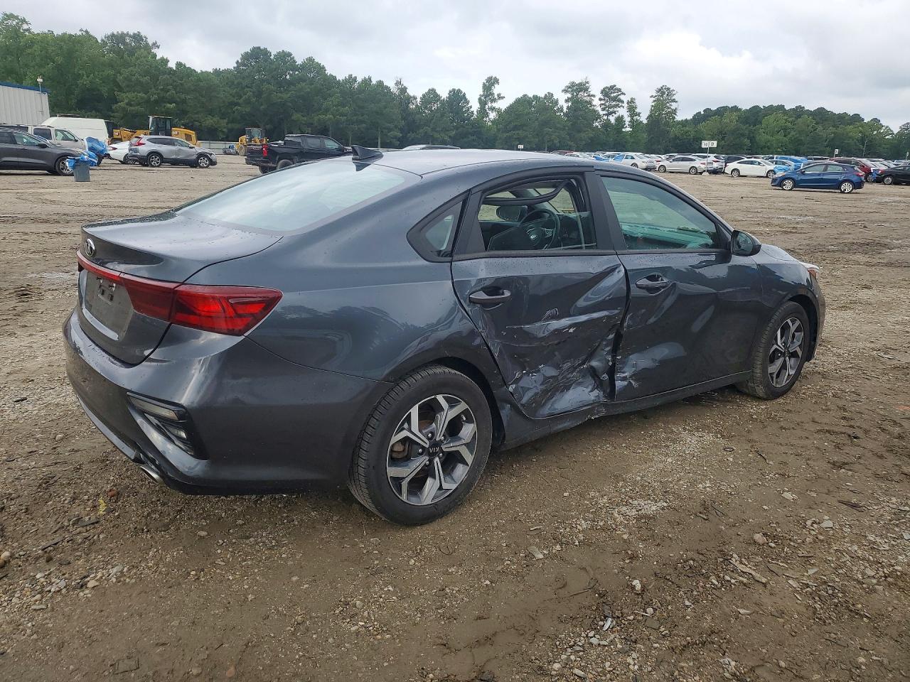2021 KIA FORTE — снимка 3