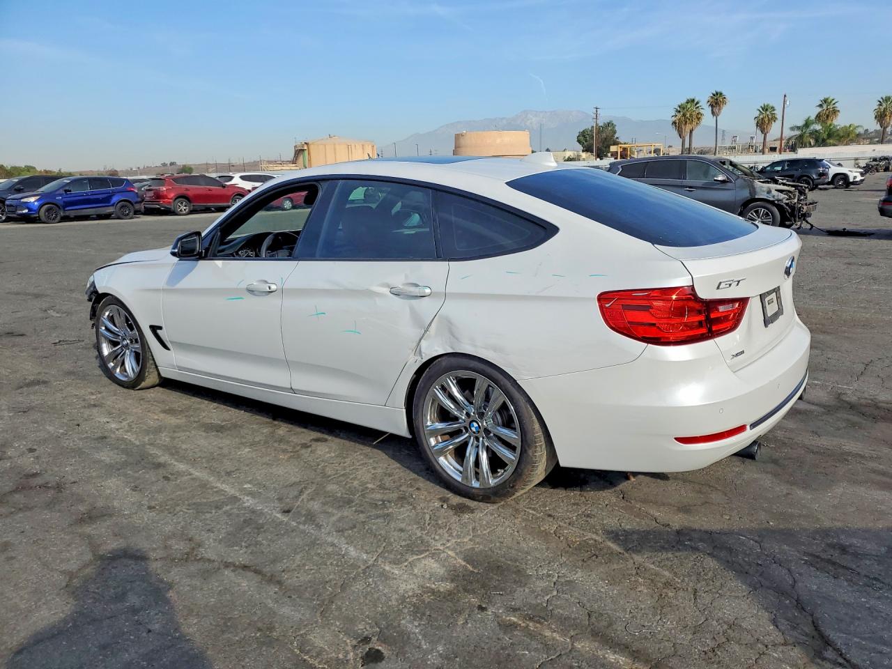2014 BMW 335 XIGT — снимка 2