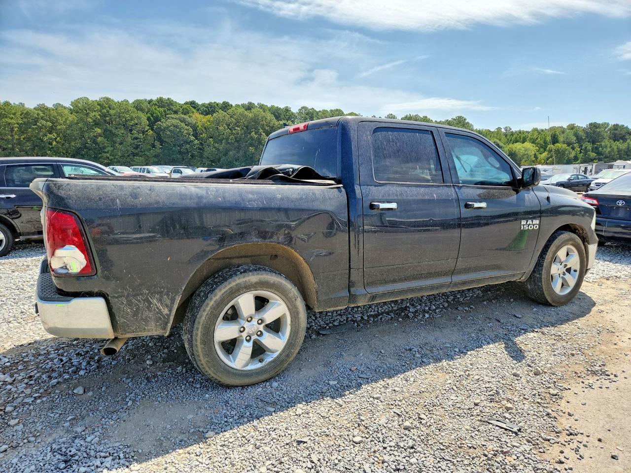 2017 RAM 1500 SLT — снимка 3