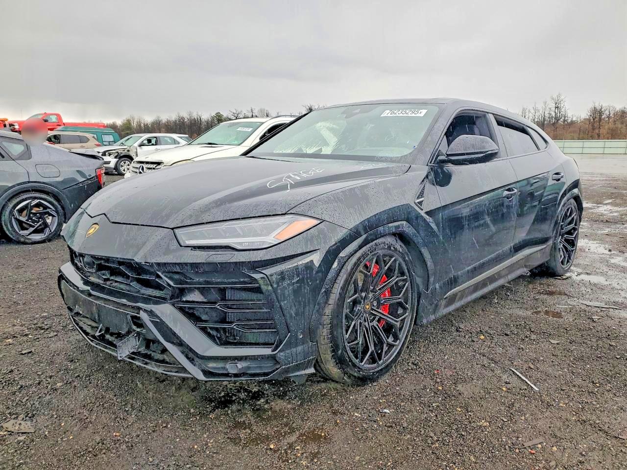 2020 LAMBORGHINI URUS