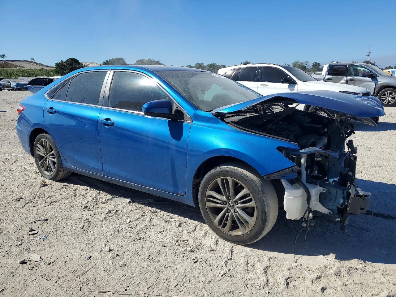 2017 TOYOTA CAMRY SE — снимка 4