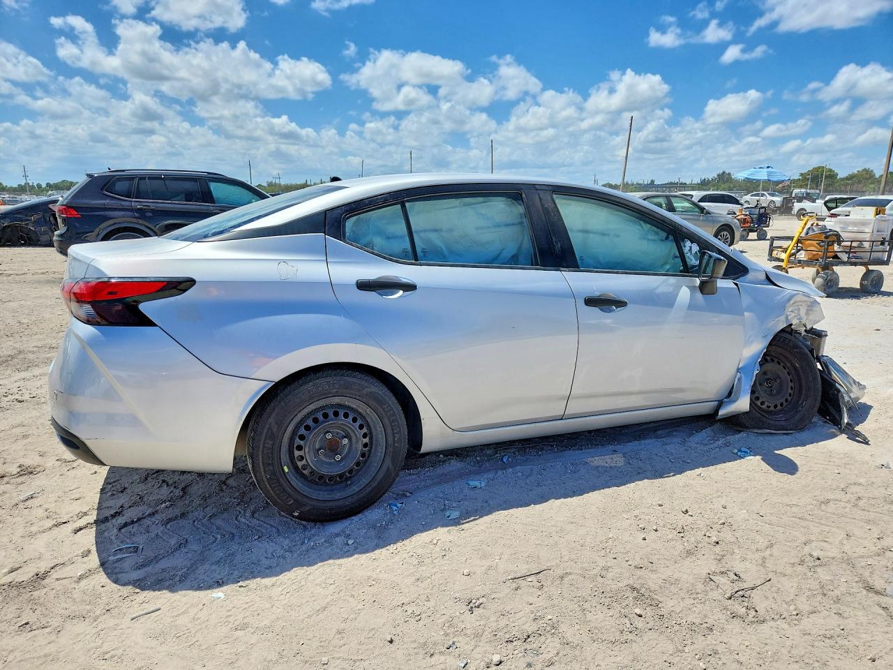 2020 NISSAN VERSA S — снимка 3
