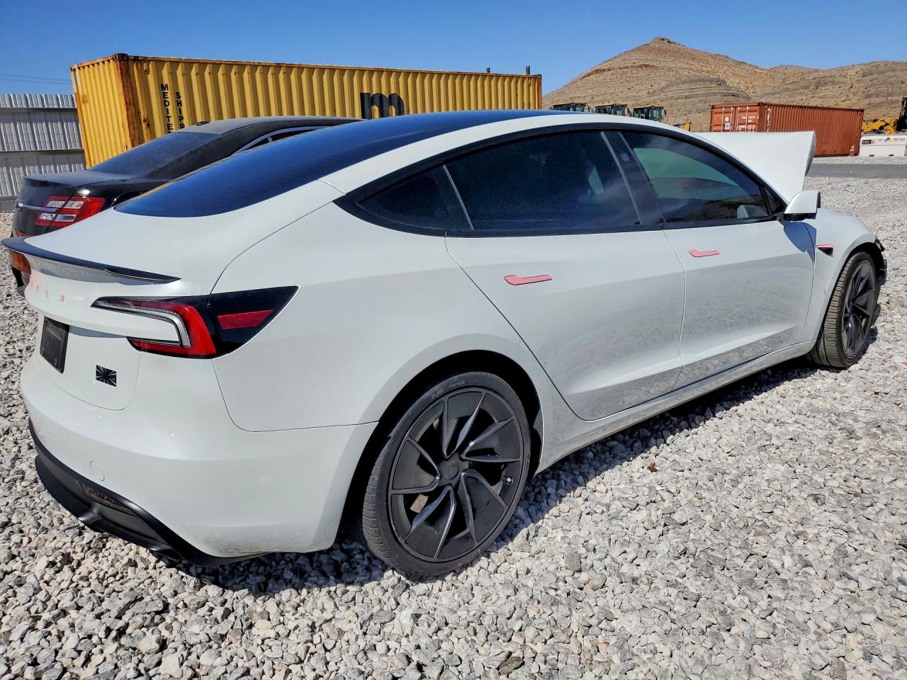 2025 TESLA MODEL 3 — снимка 3