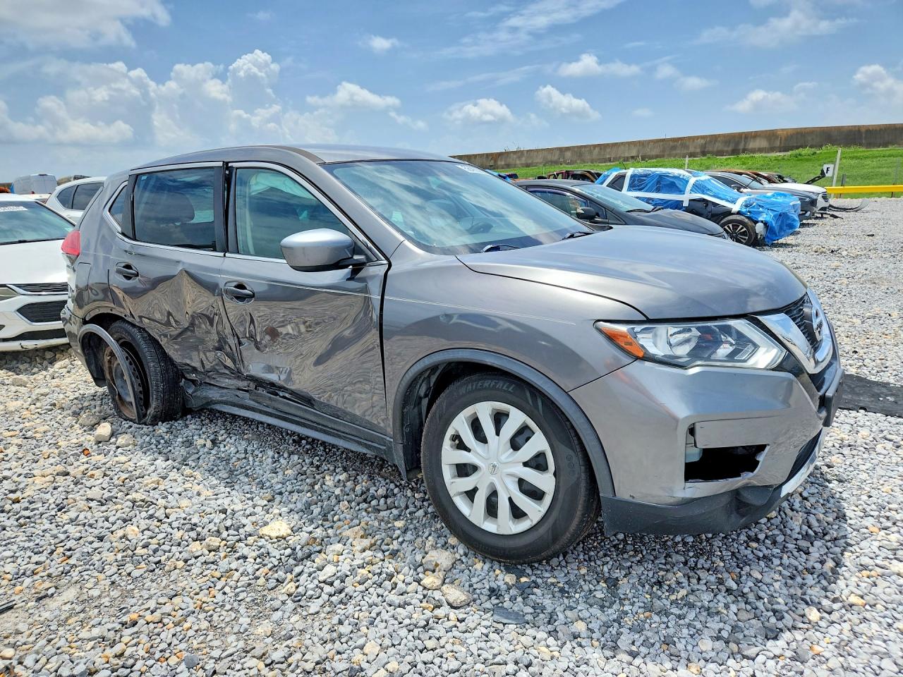 2017 NISSAN ROGUE S — снимка 4