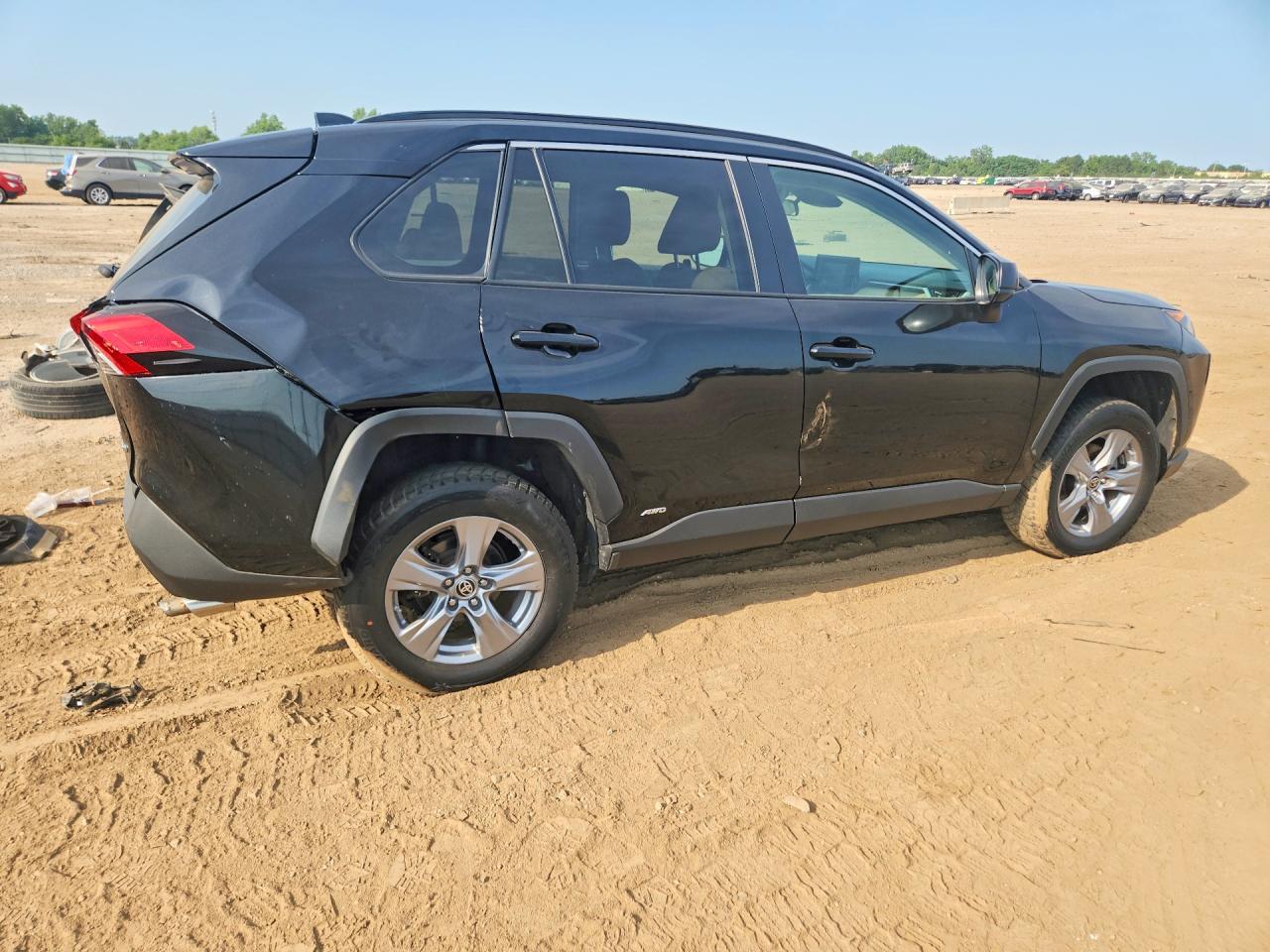 2022 TOYOTA RAV4 LE — снимка 3