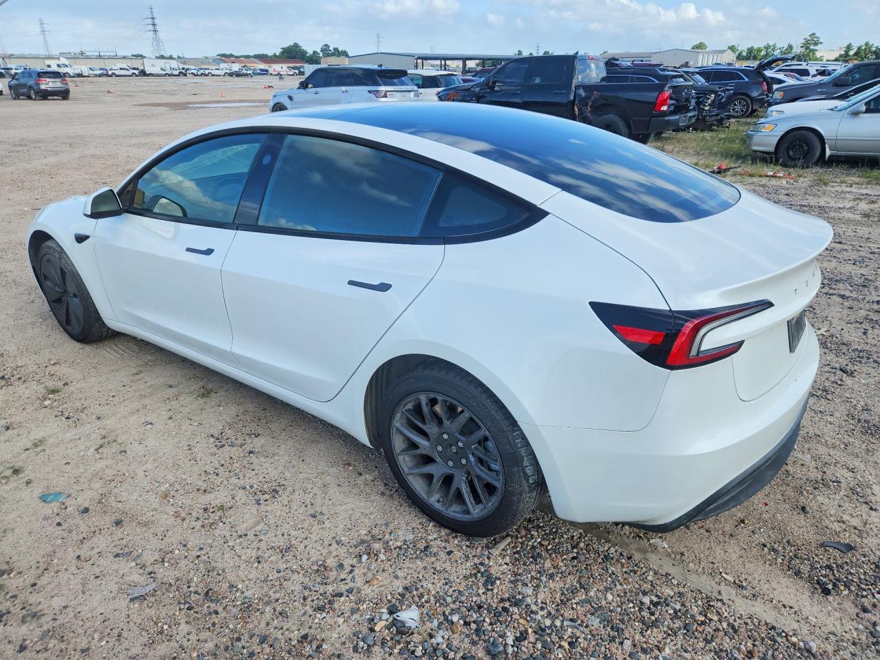 2025 TESLA MODEL 3 — снимка 2