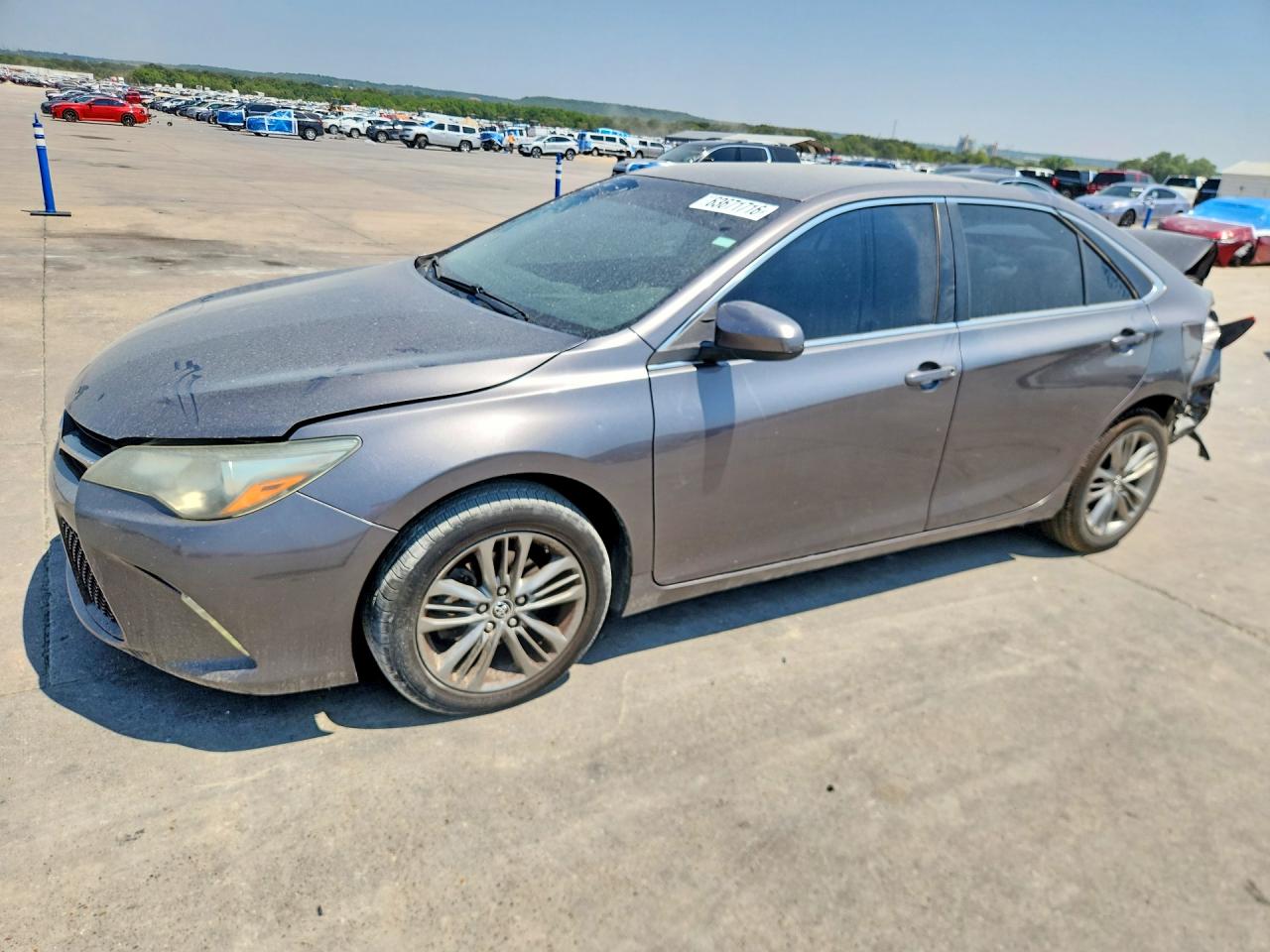 2016 TOYOTA CAMRY SE