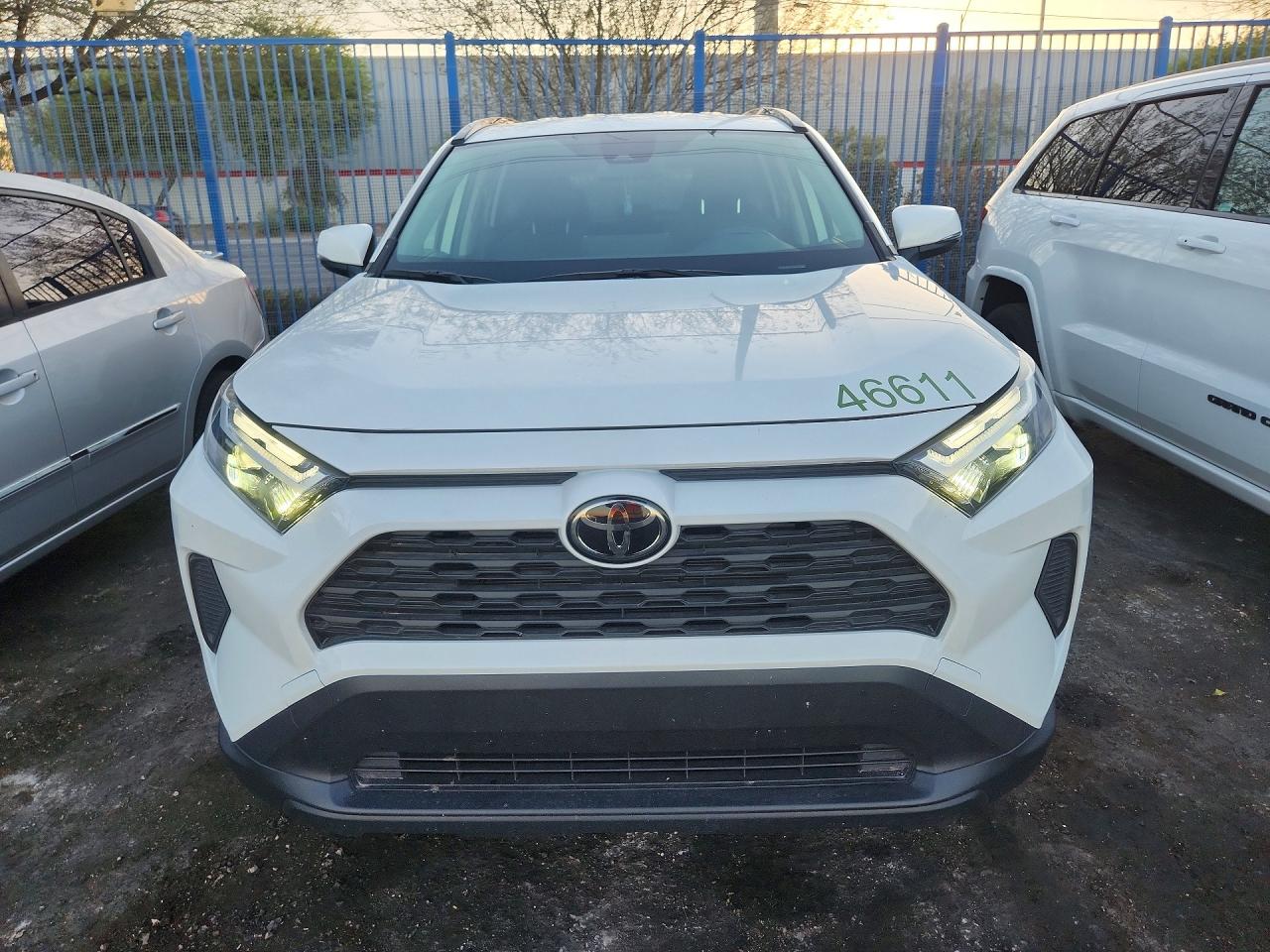 2025 TOYOTA RAV4 XLE — снимка 5