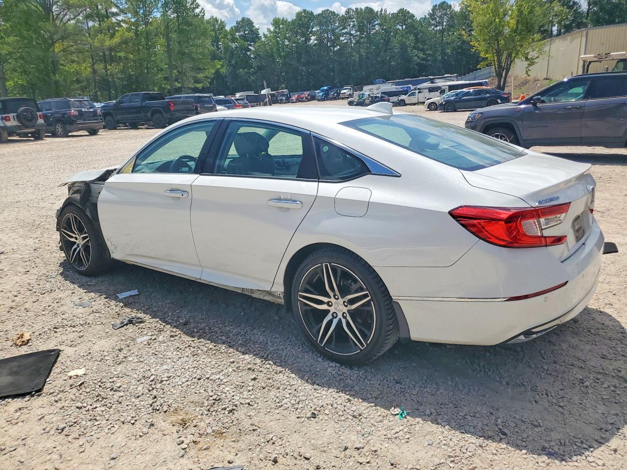 2021 HONDA ACCORD TOURING HYBRID — снимка 2