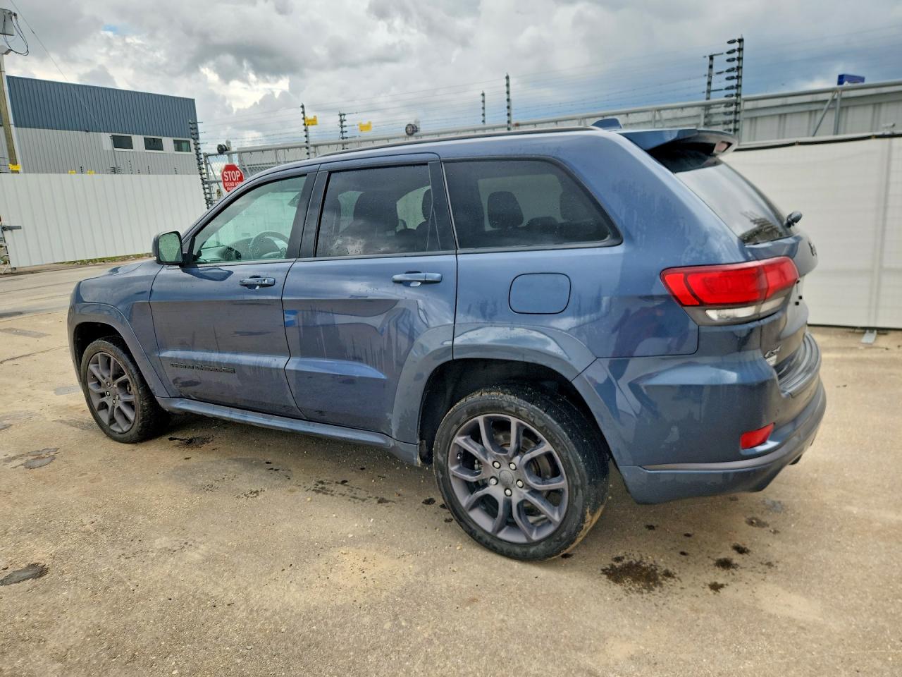 2020 JEEP GRAND CHEROKEE OVERLAND — снимка 2