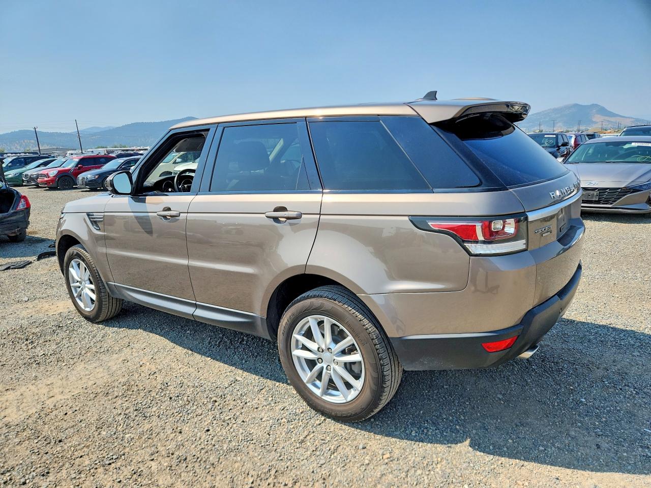 2016 LAND ROVER RANGE ROVER SPORT SE — снимка 2