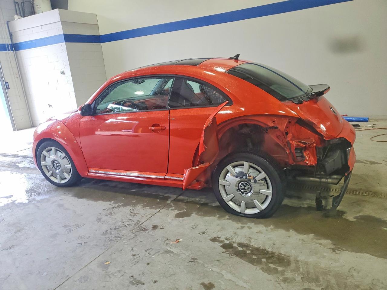 2016 VOLKSWAGEN BEETLE SE — снимка 2