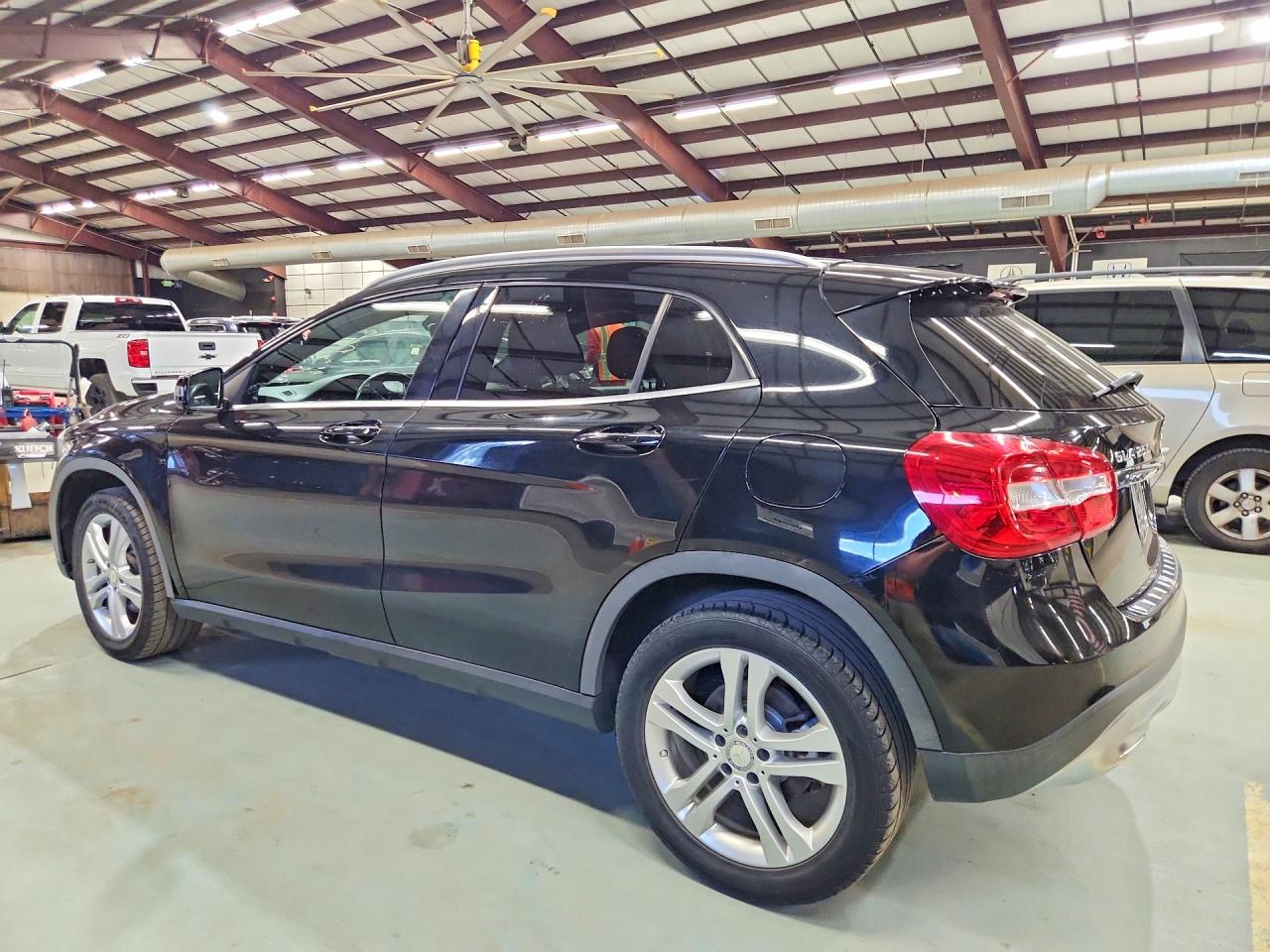 2016 MERCEDES-BENZ GLA 250 4MATIC — снимка 2