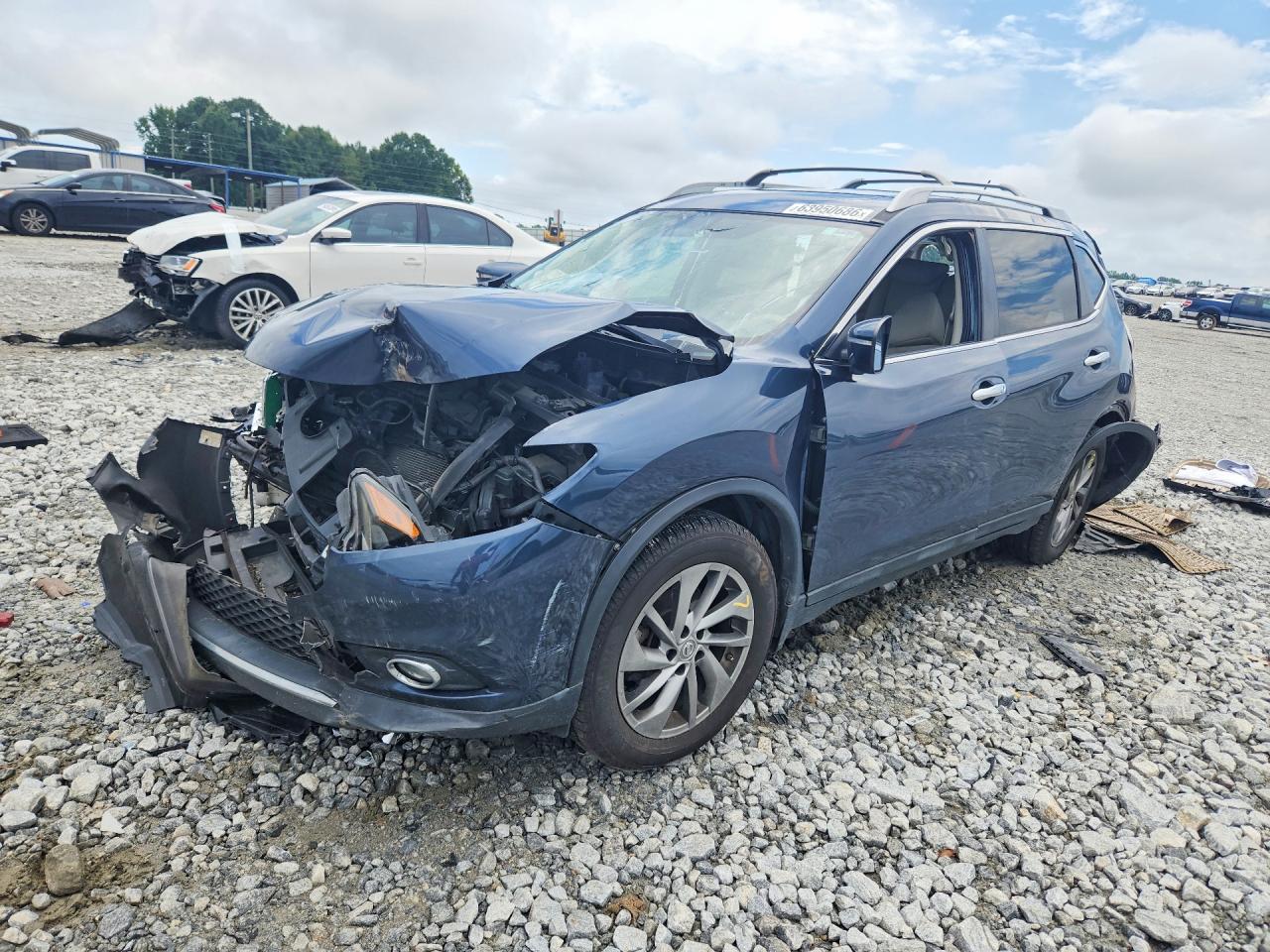 2015 NISSAN ROGUE SL