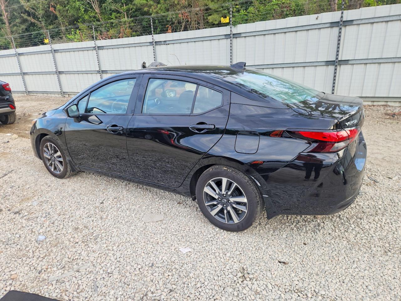2025 NISSAN VERSA SV — снимка 2