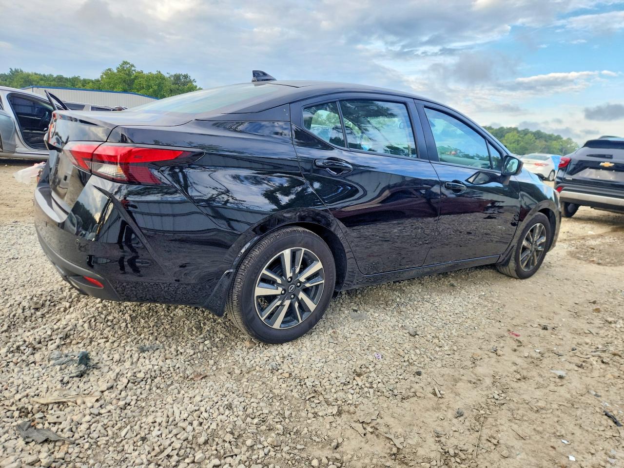 2025 NISSAN VERSA SV — снимка 3