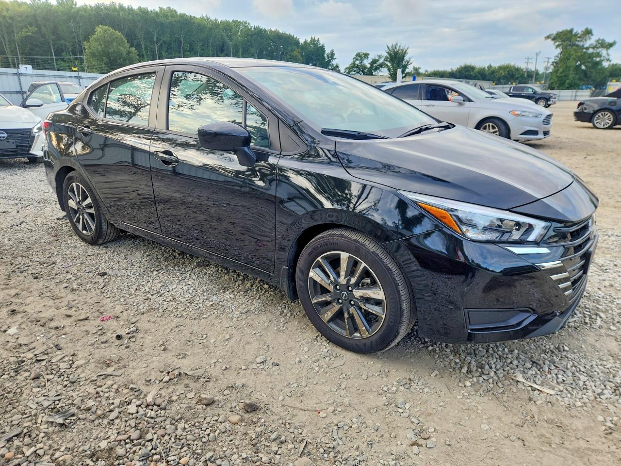 2025 NISSAN VERSA SV — снимка 4