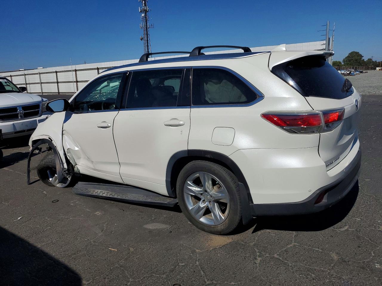 2015 TOYOTA HIGHLANDER LIMITED — снимка 2