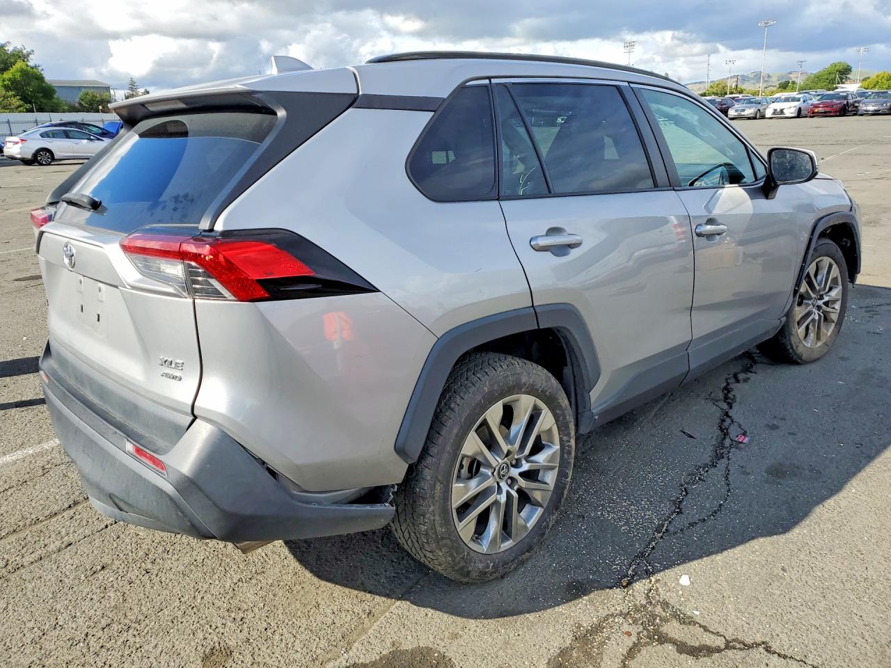 2019 TOYOTA RAV4 XLE PREMIUM — снимка 3