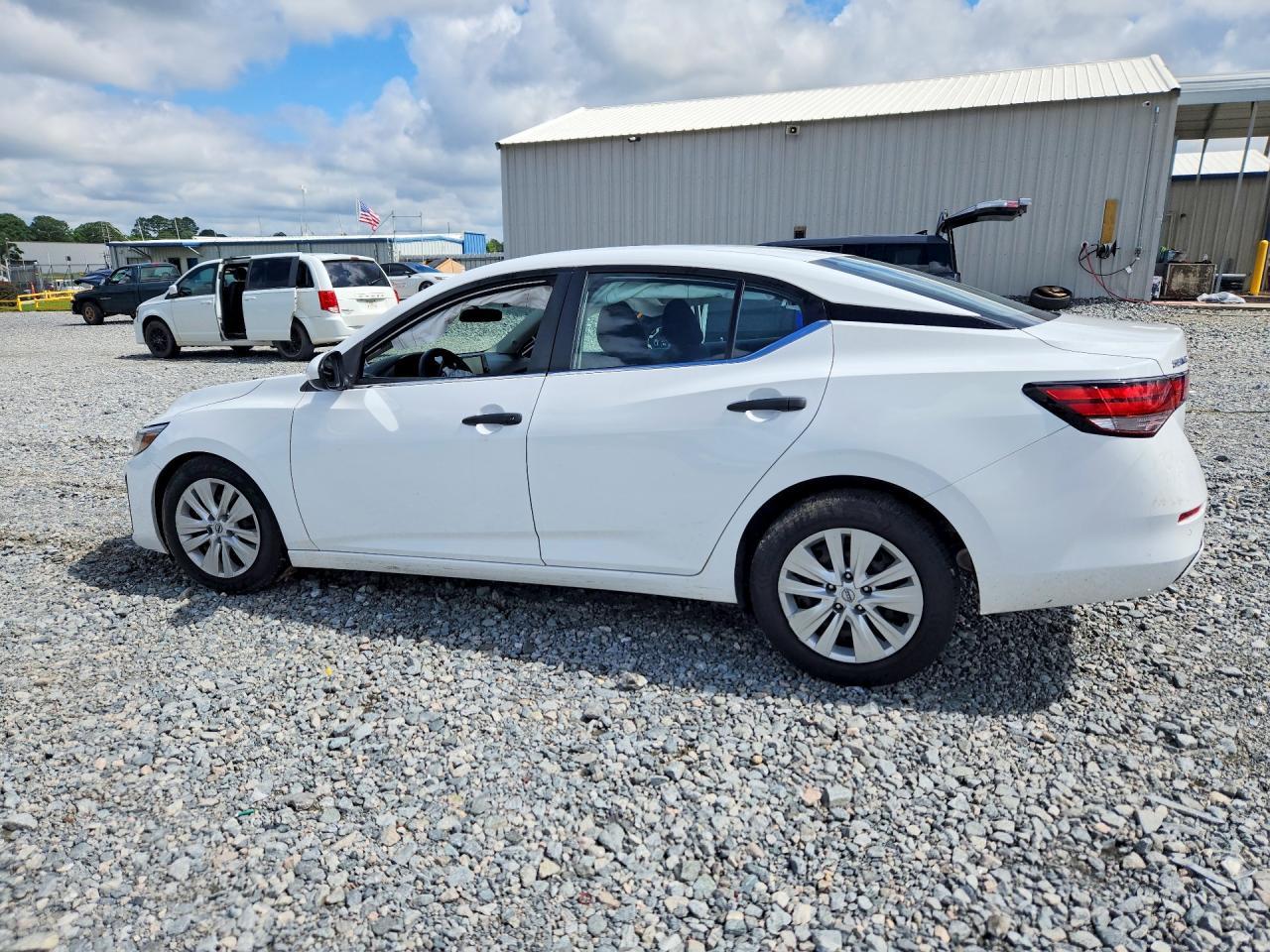 2024 NISSAN SENTRA S — снимка 2