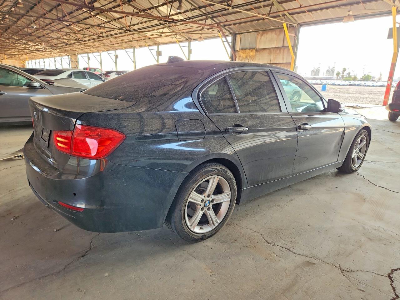 2014 BMW 320 I — снимка 3