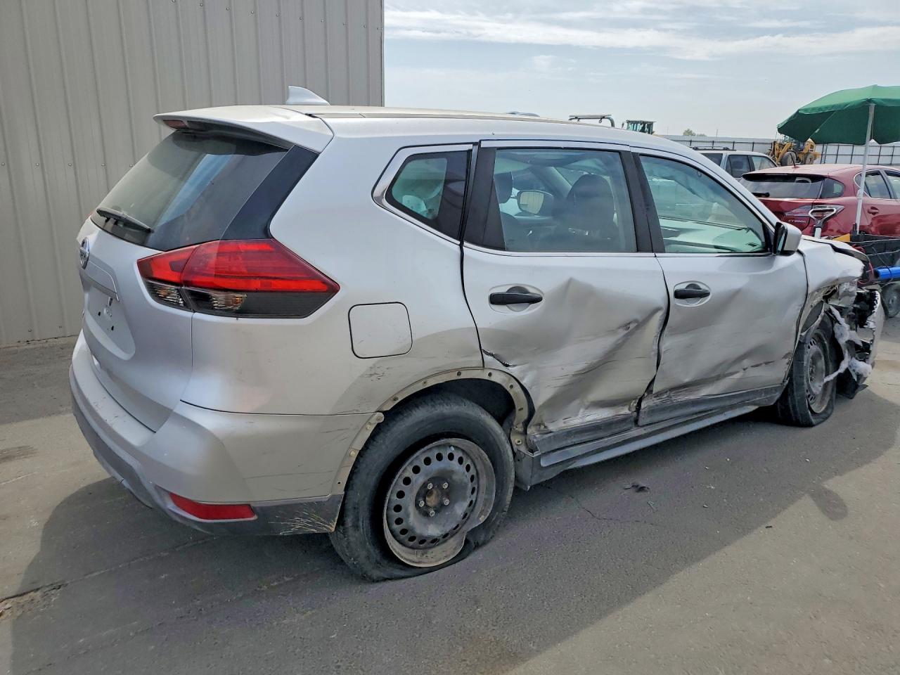 2017 NISSAN ROGUE S — снимка 3