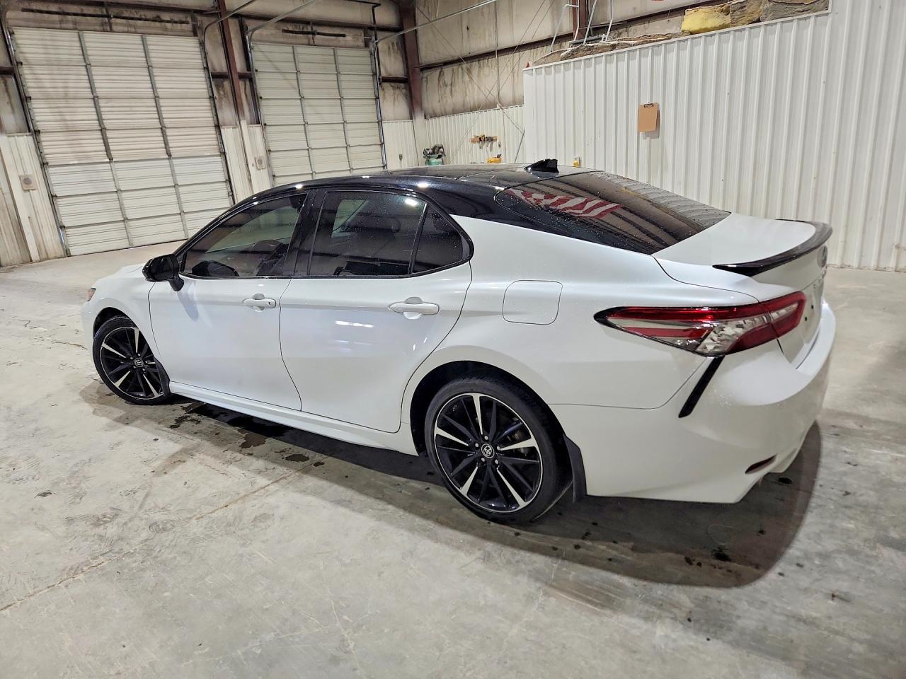 2019 TOYOTA CAMRY XSE — снимка 2